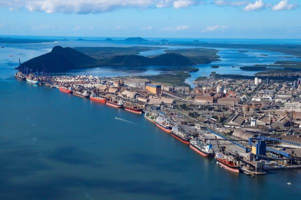 Imagem referente a notícia: Paraná diversifica mercados e se consolida como 5º maior exportador do Brasil