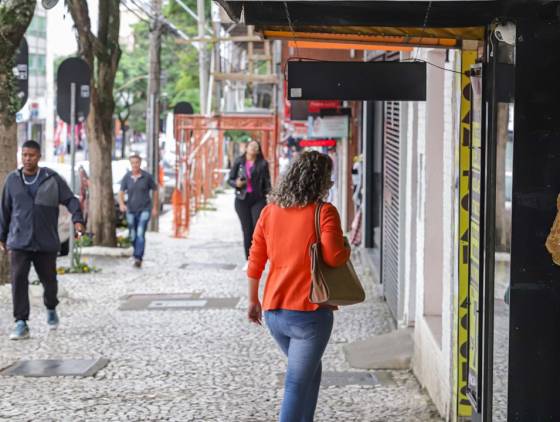 Paraná cria 44,6 mil empresas em 2023 e tem a cidade mais rápida do Brasil para gerar negócios