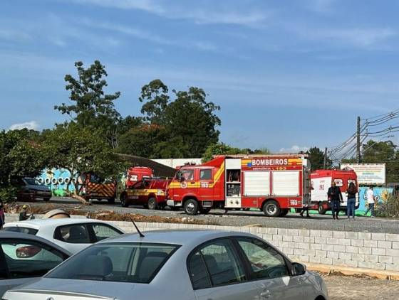 Quatro crianças são mortas em ataque a creche em Blumenau/SC
