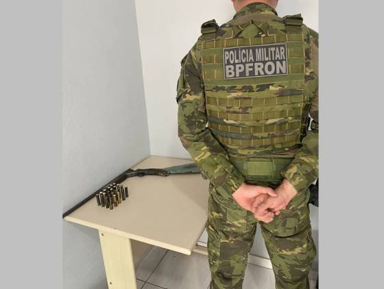 BPFRON apreende arma e munições em Flor da Serra do Sul