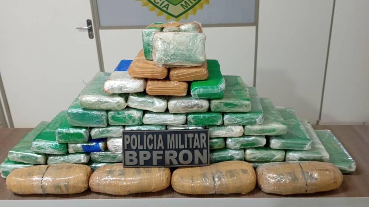 Menor apreendido com mais de 30 kg de drogas em ônibus em Realeza