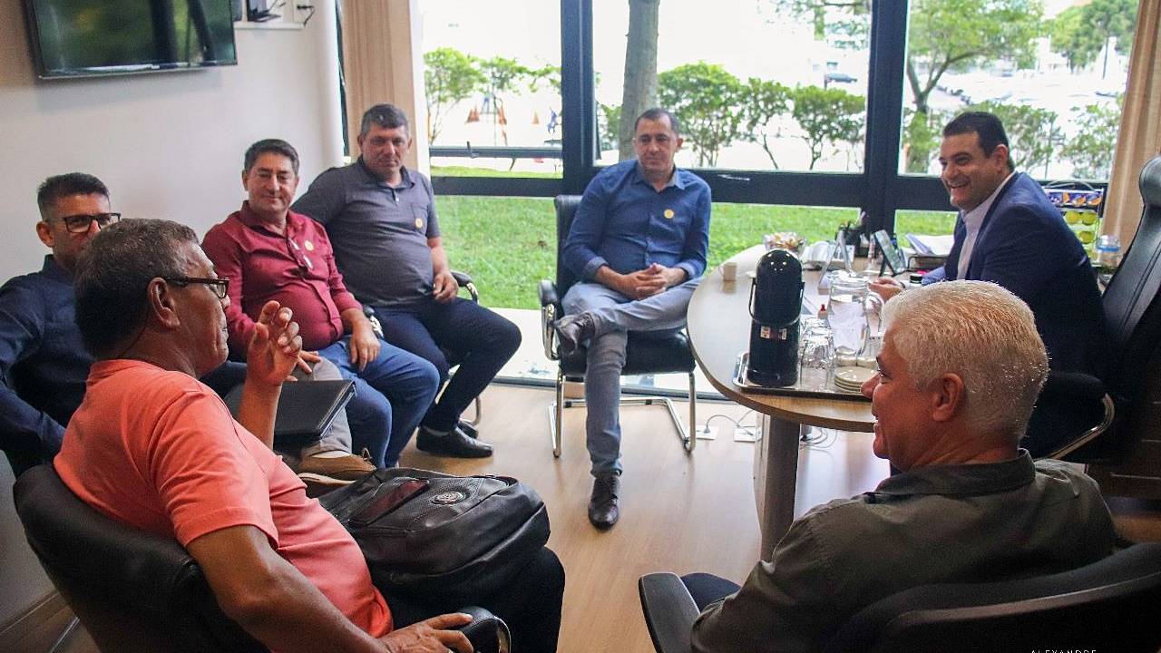 Paulo Falcade e Vereadores buscam melhorias para o município com deputados estaduais