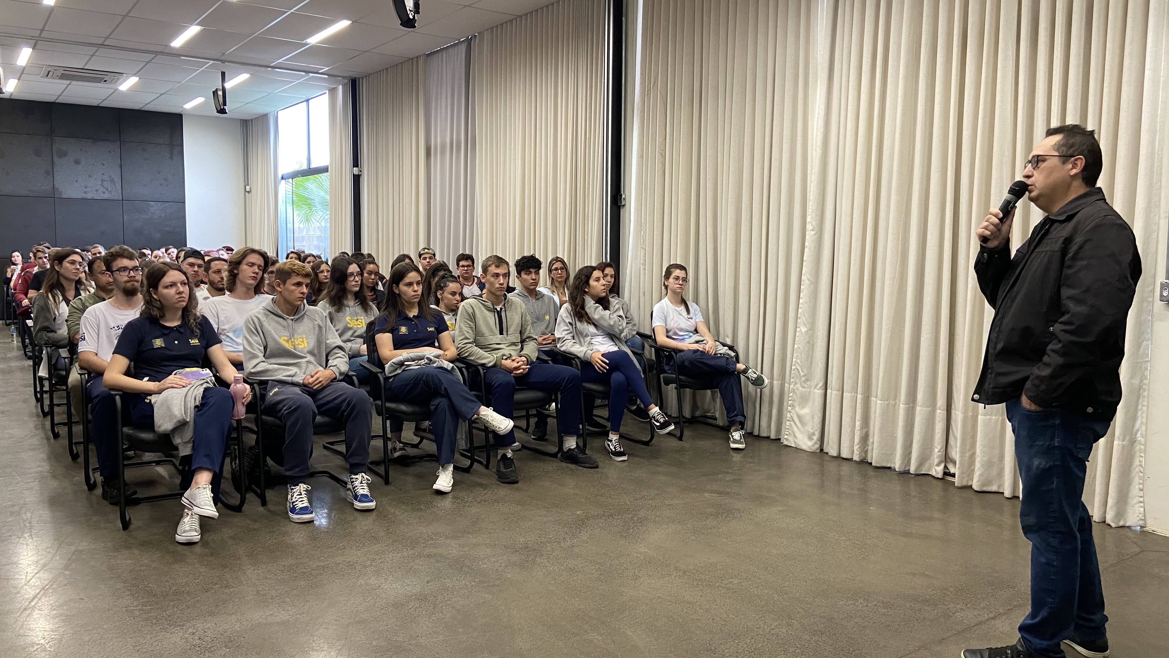 Projeto que colabora com estudantes a decidirem sobre qual profissão seguir é lançado na Acefb