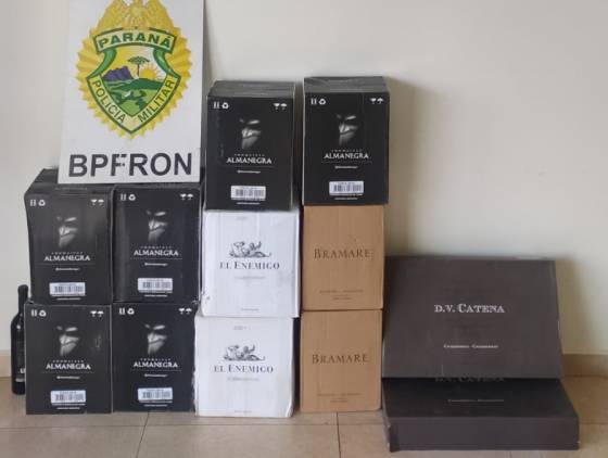 BPFRON apreende veículo carregado com bebidas estrangeiras em Santo Antônio do Sudoeste