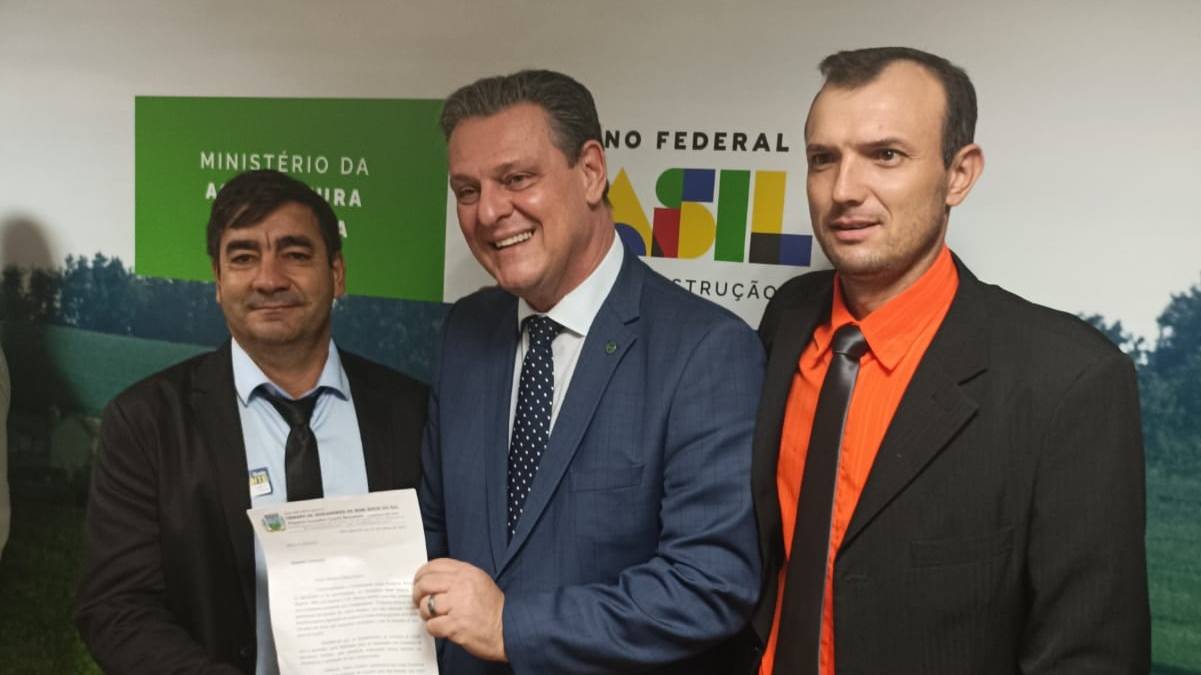 Lideranças de Bom Jesus buscam conhecimento de projetos Federais