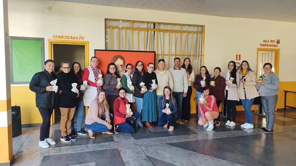 Administração Municipal de Pinhal de São Bento homenageia servidoras públicas pelo Dia das Mães