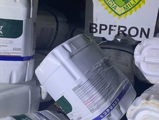 BPFRON apreende veículo carregado com 400 litros de agrotóxicos em Ampére