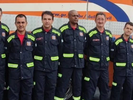 Corpo de Bombeiros de Ampére recebe novos uniformes para melhor desempenho nas atividades