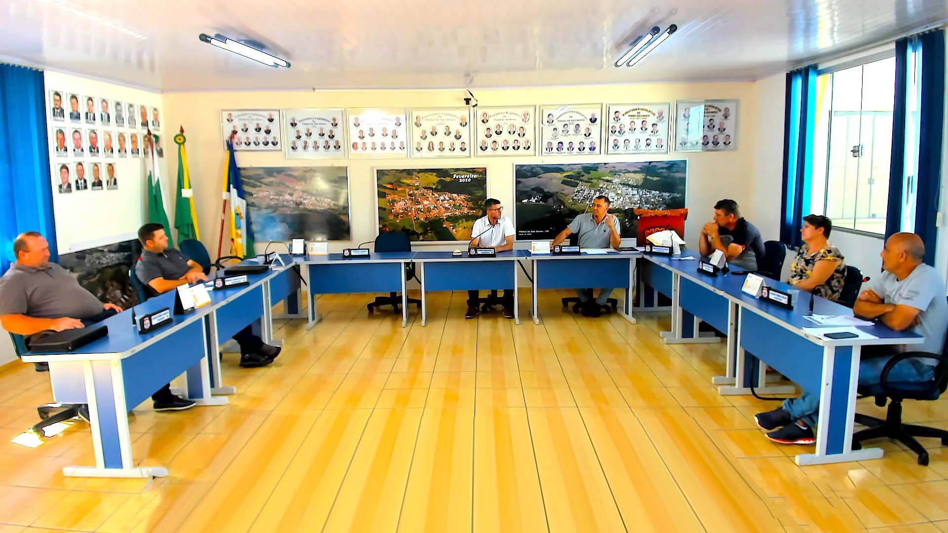 Câmara de Pinhal aprova abertura de crédito adicional e indicações de vereadores