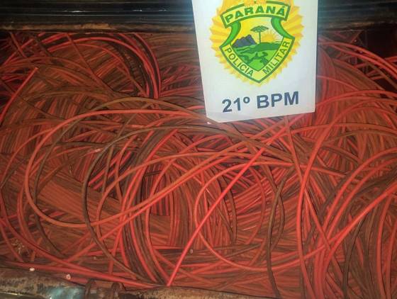 Patrulha Rural flagra furto de R$ 20 mil em fios de cobre na zona rural de Ampére