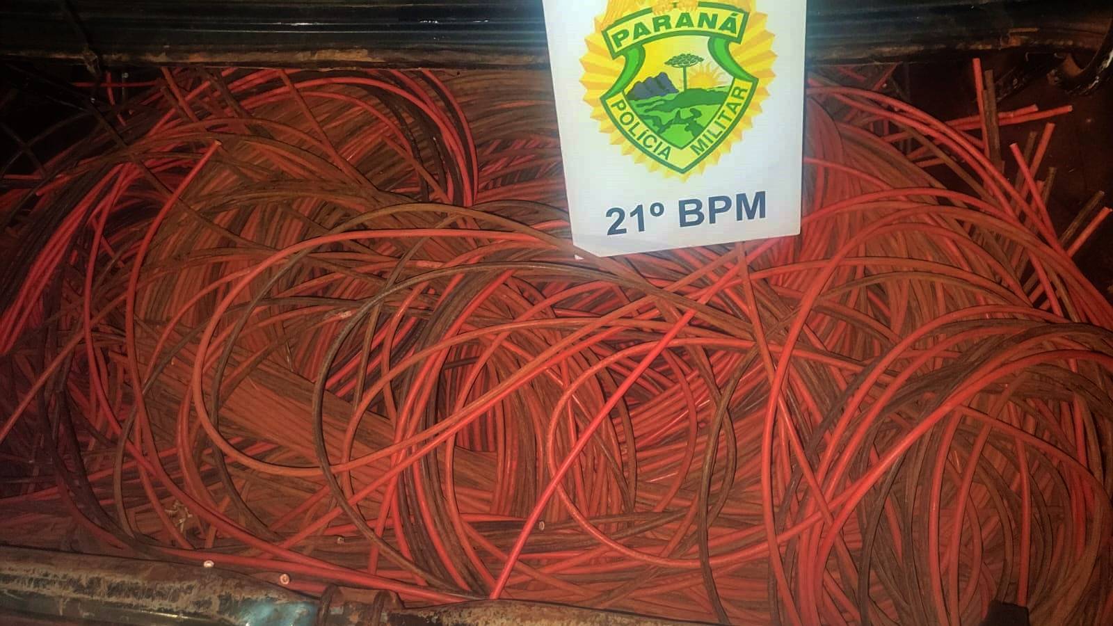 Patrulha Rural flagra furto de R$ 20 mil em fios de cobre na zona rural de Ampére