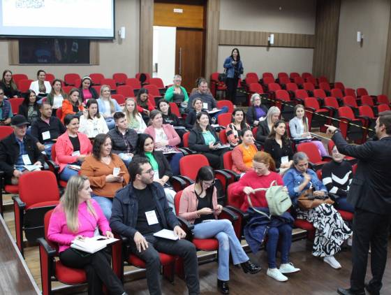 Oficina de capacitação para servidores é realizada em Pinhal de São Bento