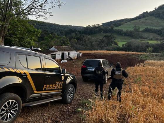 PF realiza operação de combate ao contrabando de agrotóxicos argentinos, em Barracão