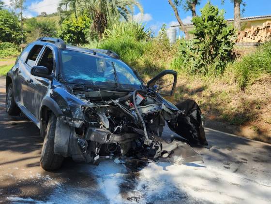 Bebê e mãe morrem e pai fica em estado grave após violenta colisão na PR-566 no sudoeste do Paraná
