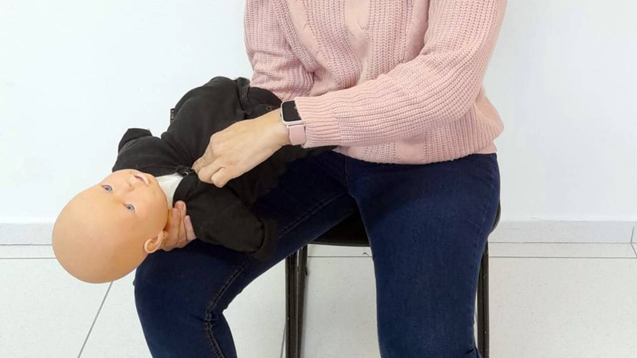 Com 1,5 mil casos no Samu em 2024, Saúde dá dicas sobre engasgos de bebês e crianças