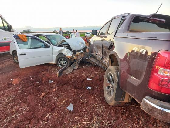 Acidente de trânsito deixa quatro pessoas feridas, incluindo uma criança, em Santa Izabel do Oeste